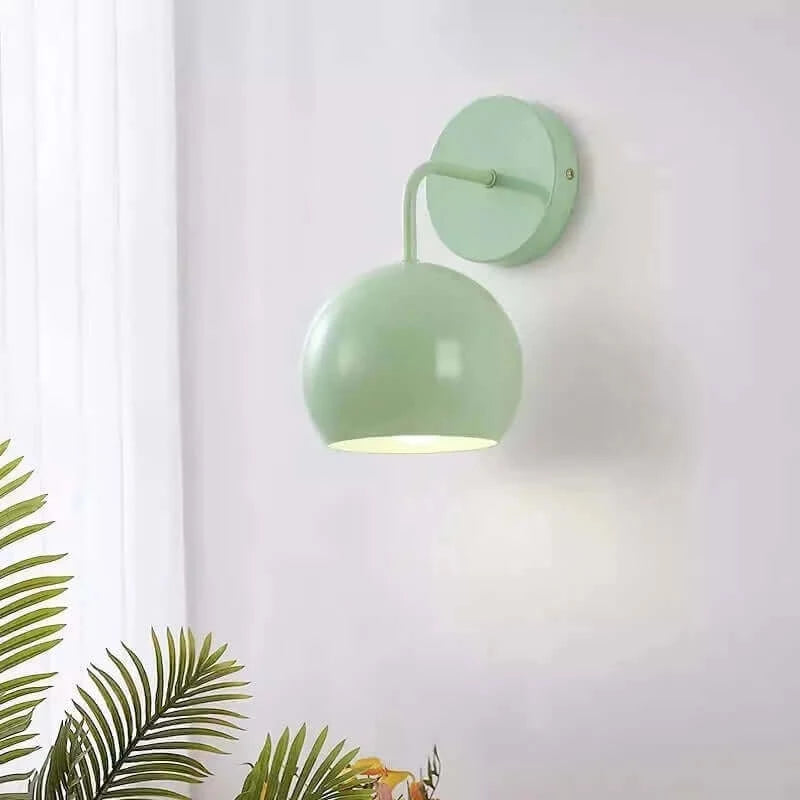Simple metal sconce with or without chain switch