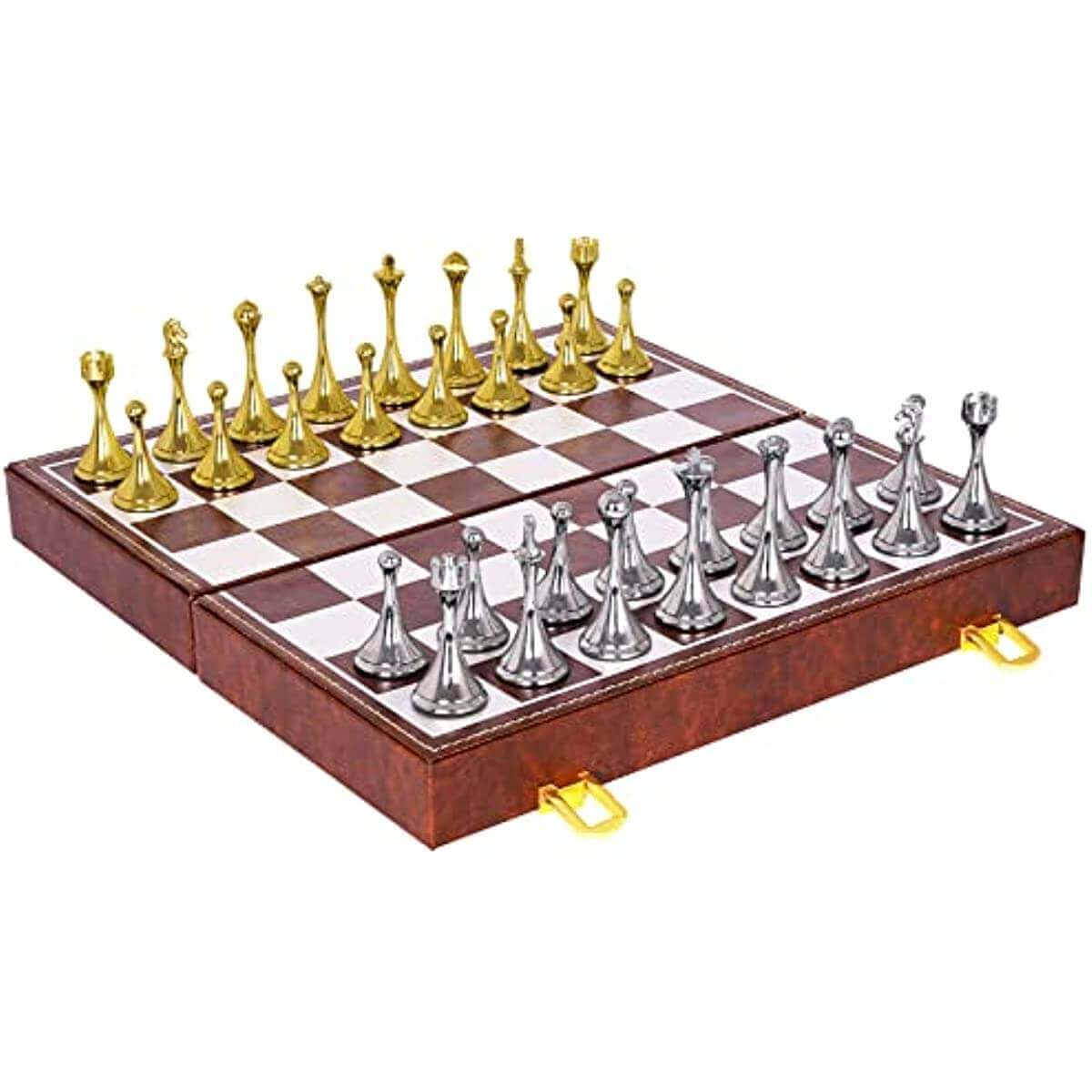 Minimalist chess set, Nauradika of London,